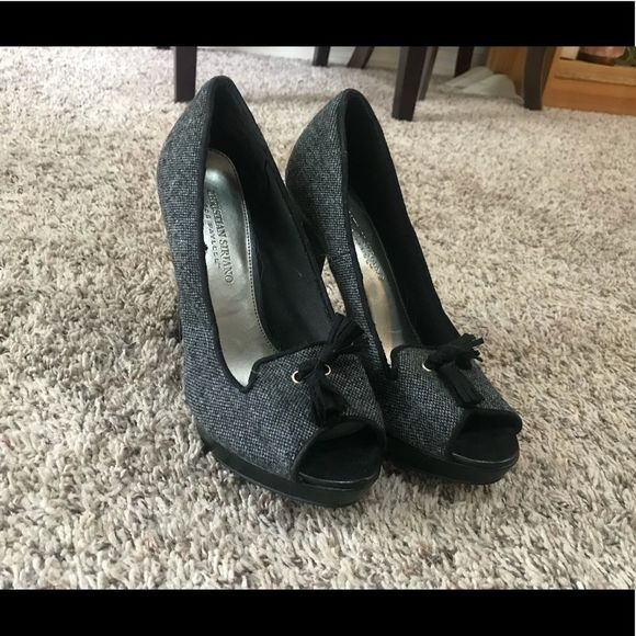 7.5 Christian Sirilano Black Tweed Heels 4” EUC - Picture 9 of 11